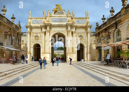 Francia, Meurthe et Moselle, Nancy Place Stanislas (ex Place Royale) costruito da Stanislas Leszczynski nel XVIII secolo, elencato come patrimonio mondiale dall UNESCO, Arco di Trionfo (qui porta) Foto Stock