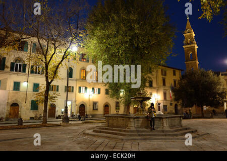 Firenze. L'Italia. Piazza Santo Spirito, quartiere Oltrarno. Foto Stock
