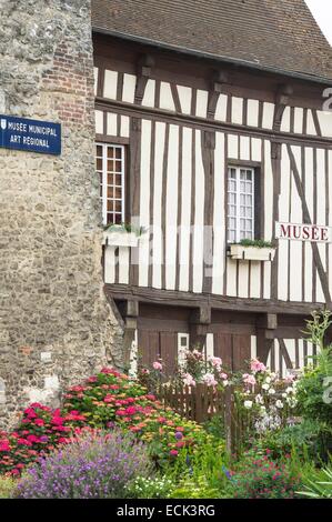 Francia, Seine Maritime, Neufchatel en Bray, Mathon Durand Museum, un museo di arte e cultura creata nel 1823, ospitato in un edificio del XVII secolo Foto Stock