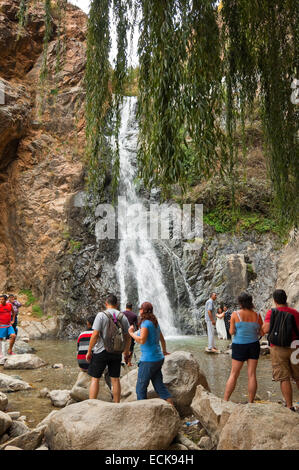 Vista verticale delle cascate a Setti Fatma in Alto Atlante Mountain Range in Marocco. Foto Stock