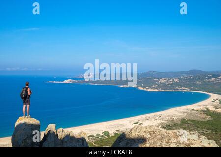 In Francia, in Corse-du-Sud, Roccapina sito naturale, vista panoramica dalla torre genovese sulla spiaggia di Erbaju Foto Stock