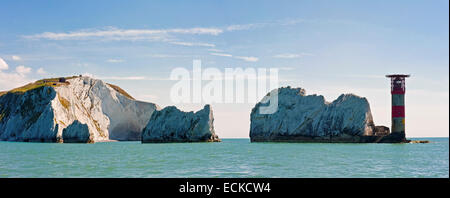 Orizzontale vista panoramica degli aghi nell'Isola di Wight. Foto Stock