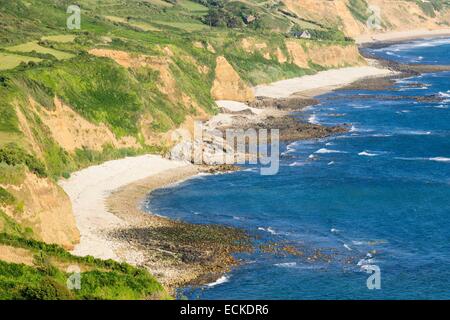 Francia, Manche, Cotentin, Cap de la Hague, Herqueville, il litorale frastagliato Foto Stock