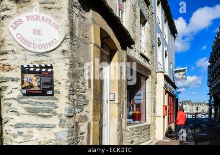 Francia, Manche, Cotentin, Cherbourg, location del film di Les Parapluies de Cherbourg Foto Stock