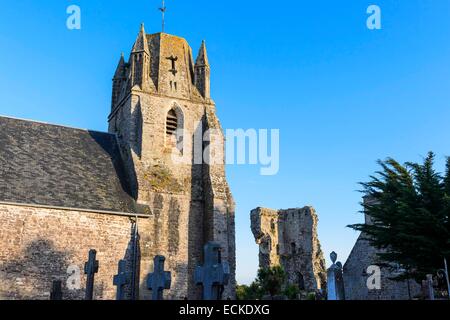 Francia, Manche, Cotentin, Regneville sur Mer, XII secolo alla chiesa di Notre Dame Foto Stock