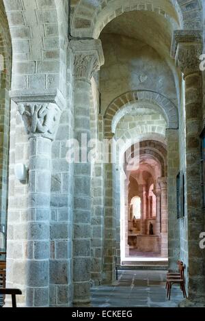 Francia, Allier, Chatel-Montagne, chiesa romanica di Notre-dame, Montagne Bourbonnaise Foto Stock