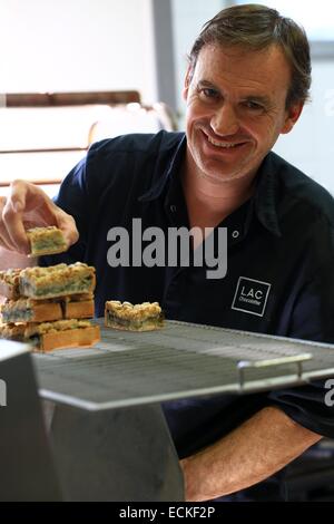 Francia, Alpes Maritimes, Nizza, Pascal Lac Chocolatier, torta di bietole Foto Stock