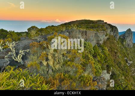 Reunion, il Parc National de la Reunion (Parco Nazionale di la Reunion), il Cirque de Mafate, elencati come patrimonio mondiale dall' UNESCO, il punto di vista di Maido, paesaggio naturale dell'Maido di sunrise Foto Stock
