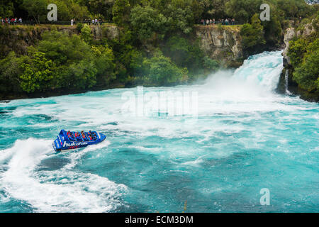 Jet Boat & Huka Falls, Fiume Waikato, Isola del nord, Nuova Zelanda Foto Stock