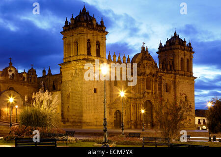 Cattedrale di Cusco (Nuestra Sra. de la Asunción) e Plaza de Armas, Cusco, Perù Foto Stock