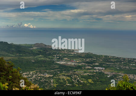 Vista aerea a nord dal Monte Isabel de Torres montagna di Puerto Plata e Ocean World Park Repubblica Dominicana Foto Stock