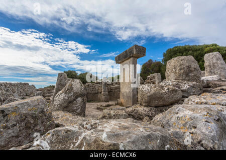 Torralba d'en Salord, talaiotic e borgo medievale, megaliti, 2000 BC, sito archeologico, Minorca isole Baleari Foto Stock
