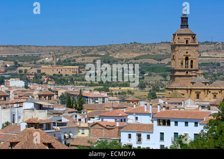 Cattedrale, vista da Santiago troglodite trimestre, Guadix, Marquesado regione, provincia di Granada, Andalusia, Spagna, Europa Foto Stock