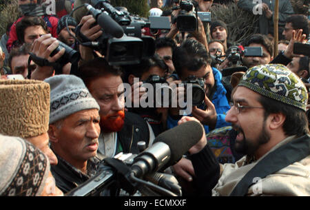 Srinagar. 17 dicembre, 2014. Srinagar, Indiano Kashmir amministrato: 17 Credito: Sofi Suhail/Alamy Live News ) Foto Stock