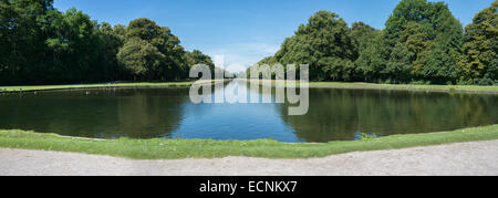 Il parco del castello di Nymphenburg Monaco di Baviera, Germania Foto Stock