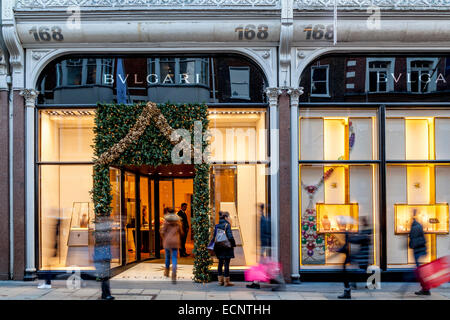 Il Bulgari Store In New Bond Street a Londra, Inghilterra Foto Stock