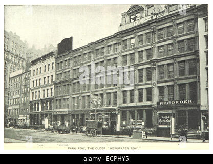 Questa illustrazione del 1893 tratta dalla serie King's New York City mostra lo storico giornale Row, il centro dell'editoria di giornali in città durante il XIX secolo. Foto Stock