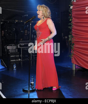 Elaine Paige si esibisce dal vivo a G-A-Y con: Elaine Paige dove: Londra, Regno Unito quando: 14 Giu 2014 Foto Stock