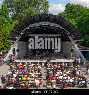 Performance al teatro openair nel Parco di Vondel Amsterdam Foto Stock