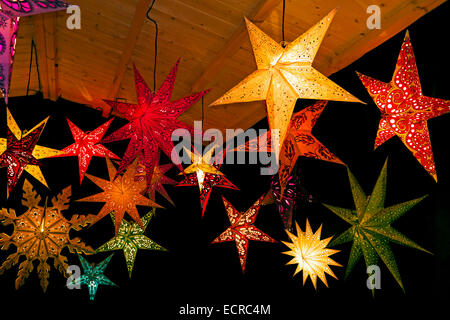 Colorate Stelle di natale Foto Stock