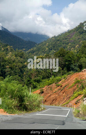 Strada rurale tra da Lat e Nha Trang, Vietnam. Foto Stock