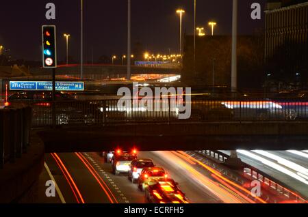 Il traffico a Charing Cross a Glasgow, Scozia Foto Stock