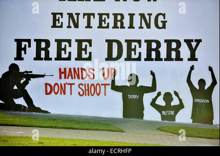 Graffiti su Free Derry Wall, Londonderry, Irlanda del Nord. Foto © George Sweeney/Alamy Foto Stock