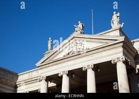 Irlanda, Dublino, Bank of Ireland edificio in College Green ex case irlandesi del Parlamento il primo scopo-costruito due-camera il palazzo del parlamento in tutto il mondo. Foto Stock