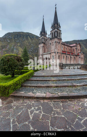 Basilica di Covadonga, Parco Nazionale Picos de Europa, Asturias, Spagna. Foto Stock