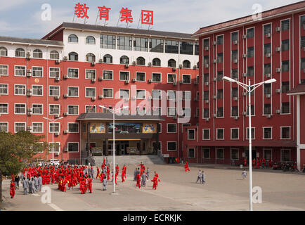 Uno dei grandi del Kung Fu nelle scuole di DengFeng, Zhengzhou, nella provincia di Henan, Cina 2014 Foto Stock