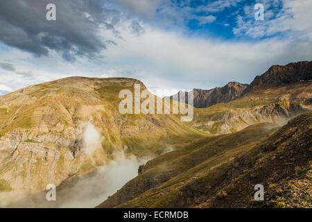 Pomeriggio in Sierra de Tendeñera, Pirenei vicino a Panticosa, Spagna. Foto Stock