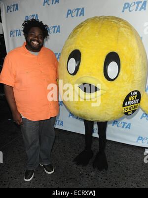 Bill Maher a titolo di "stand up per animali" - Arrivi con: Ron Funches dove: Los Angeles, California, Stati Uniti quando: 15 Giu 2014 Foto Stock