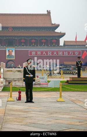 La Città Proibita e Piazza Tiananmen durante il giorno festivo, Pechino, Cina Foto Stock