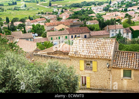 Un villaggio in Châteauneuf-du-Pape Regione del Vino della Francia Foto Stock