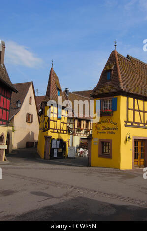 Eguisheim, Giuseppe Freudenreich e figli cantina, Alsazia strada del vino, cantina, Haut-Rhin, Alsazia, Francia, Europa Foto Stock