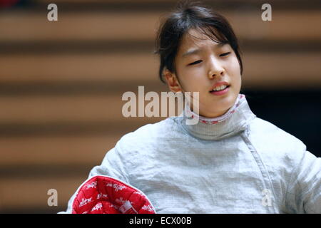 Generale Ota-City palestra, Tokyo, Giappone. Xiv Dic, 2014. Misaki Emura, sessantasettesima tutto il Giappone Campionato di scherma, Femminile Sciabola. Credito: AFLO SPORT/Alamy Live News Foto Stock