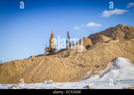 Bella costruzione trasporti costruzione nuova regione nella foresta Foto Stock