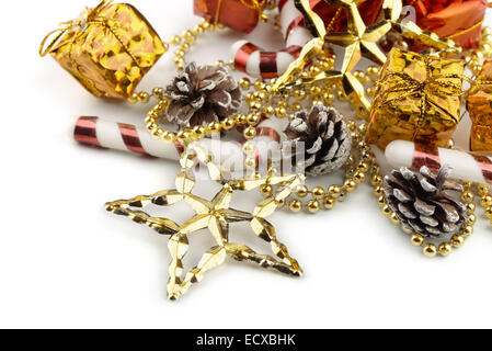 Close up di decorazione di Natale su bianco Foto Stock