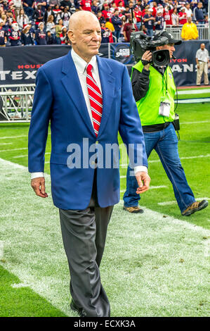 Houston, Texas, Stati Uniti d'America. Xxi Dec, 2014. Houston Texans proprietario Bob McNair durante la NFL stagione regolare partita di calcio tra la Baltimore Ravens e Houston Texans al NRG Stadium di Houston, TX. Credito: csm/Alamy Live News Foto Stock