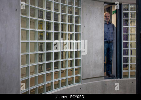 Ritratto del matematico e rischio guru, Professor Sir David Spiegelhalter presso il Centro per le scienze matematiche, UniCambridge Foto Stock