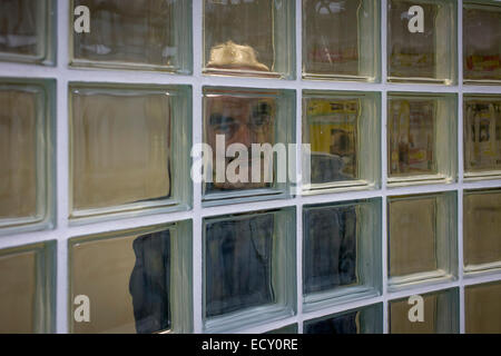 Ritratto del matematico e rischio guru, Professor Sir David Spiegelhalter presso il Centro per le scienze matematiche, UniCambridge Foto Stock