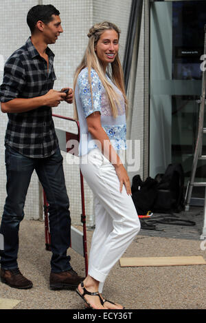 Stacey Solomon esterno ITV Studios con: Stacey Solomon dove: Londra, Regno Unito quando: 19 Jun 2014 Foto Stock