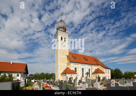 San Michele chiesa parrocchiale, da Wolfgang Dientzerhofer, Götting, Bruckmühl, Alta Baviera, Baviera, Germania Foto Stock