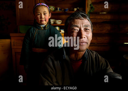 Mongolo famiglia nomade, Mongolia Foto Stock