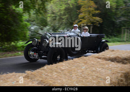 YU7751 vintage Bentley racer al Classic giorni 2014 a Dyck castello nei pressi di Düsseldorf, Renania settentrionale-Vestfalia, Germania, Europa Foto Stock