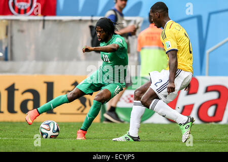 2014 della Coppa del Mondo FIFA - Gruppo C match, Costa d'Avorio v Colombia, tenutasi a Estádio Nacional de Brasilia con: Gervinho,James Rodríguez dove: Brasilia, Brasile quando: 19 Jun 2014 Foto Stock