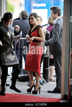 America Ferrera e Ryan Piers Williams partecipare alla International premiere di X/Y di Edimburgo. Dotato di: America Ferrera,Ryan Piers Williams dove: Edimburgo, Regno Unito quando: 17 Giu 2014 Foto Stock