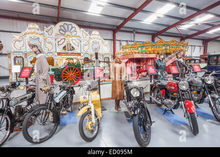 Inghilterra, nello Yorkshire, Filey, Scarborough Fair raccolta, moto d'Epoca Foto Stock