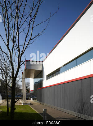 Dartford Judo Club Dojo, Dartford, Regno Unito. Architetto: Rendere Ltd, 2006. Vista laterale complessiva. Foto Stock