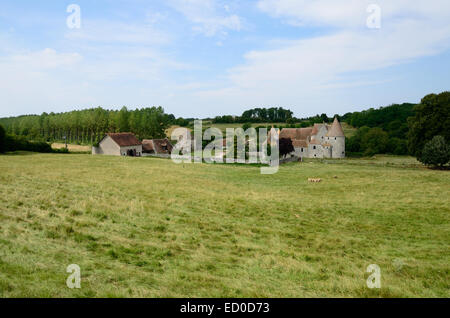 Castello medievale nella regione di Sancerre Francia Foto Stock